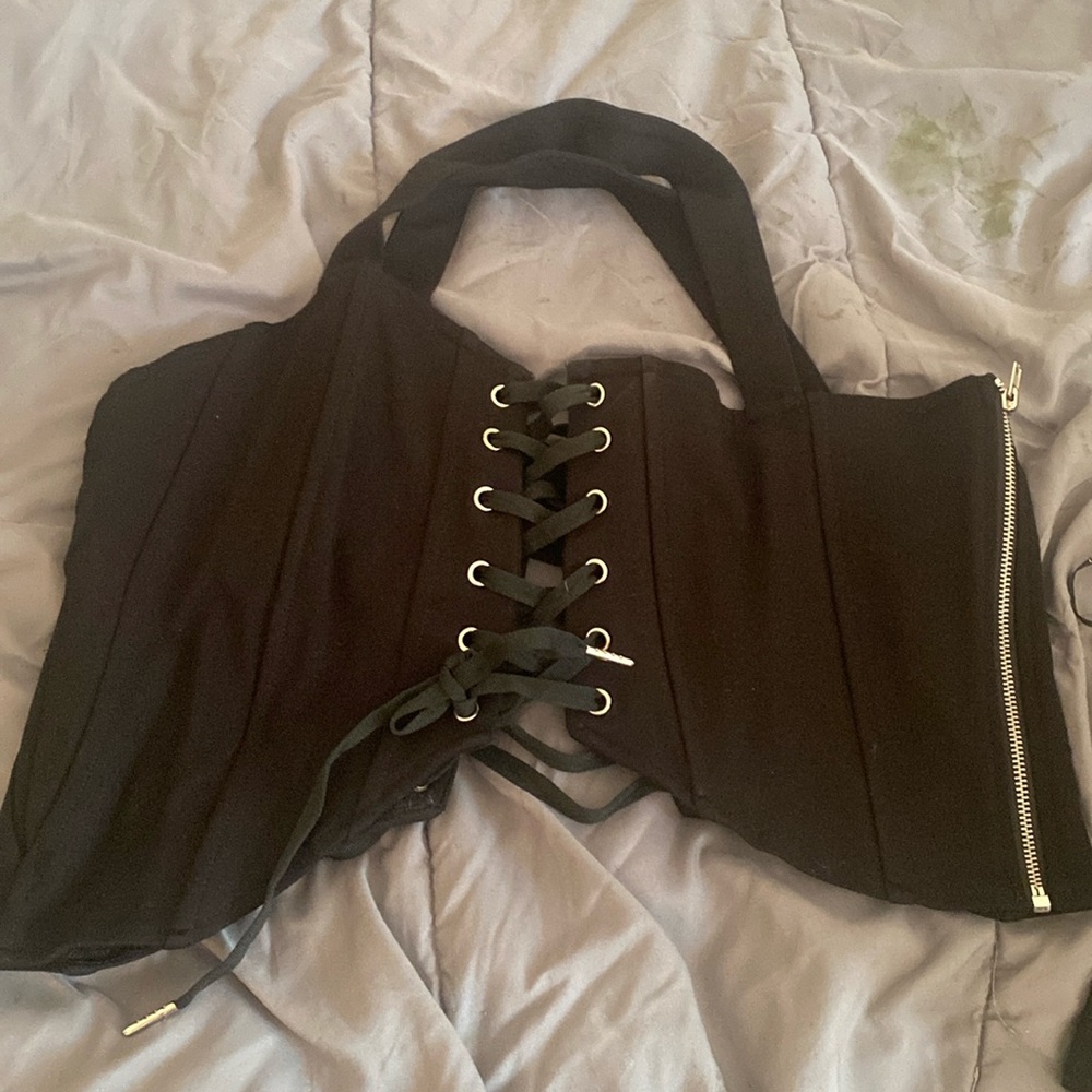 Black cropped top